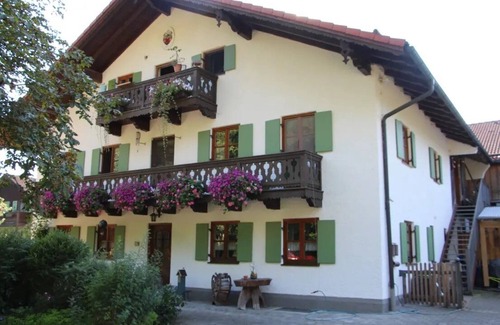 Munchen District Apartment | Vacation apartment on an organic farm between Munich and the Alps