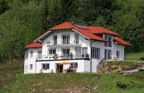 Neuschoenau Apartment | Vacation apartment with 2 bedrooms incl. WLAN