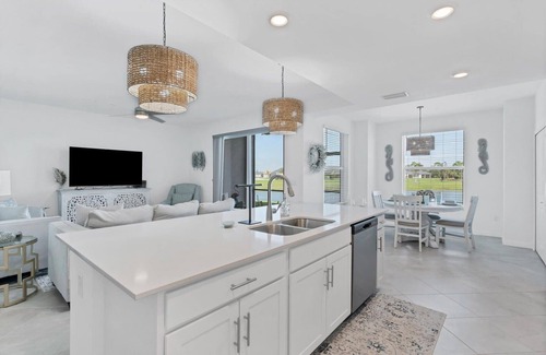 Punta Gorda Condo | 🥇 Vacation Condo with Social Clubhouse Membership Transfer (CH1100)