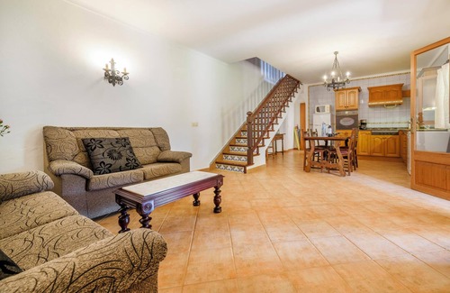 Campos House | Vacation Home Casa Es Torrent with Mountain View, Pool, Wi-Fi, Garden & Terrace
