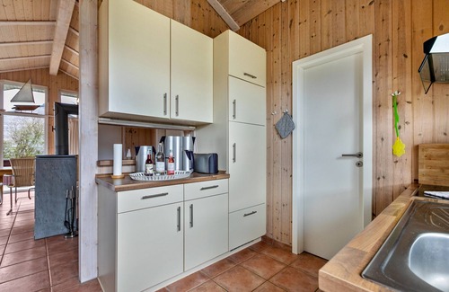 Wesselburenerkoog House | Vacation Home "Tohuus" close to the Beach with Wi-Fi, Terrace & Garden
