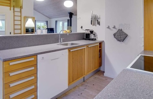 Kramnitse House | Vacation home "Elian" - 200m from the sea in Lolland, Falster and Mon in Rødby - 12 persons, 5 bedrooms