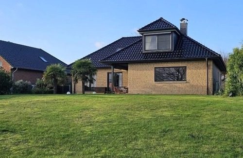 Waase House | Vacation home for 6 guests with 140m² in Ummanz (271054)