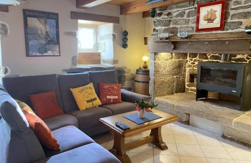 Primelin House | Vacation Home in Brittany near Pointe du Raz