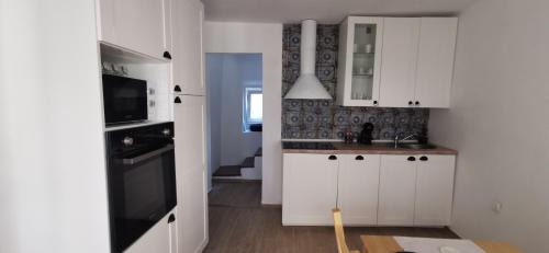 Vrbnik House | Vacation Home Kovachnica (Blacksmith`s shop)