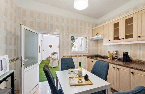 Playa San Juan House | Vacation Home 'La Casa De Tina' with Sea View, Private Terrace and Wi-Fi