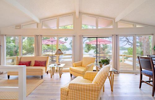 Lake Ozark House | Vacation Home Mallard Water Front two king beds