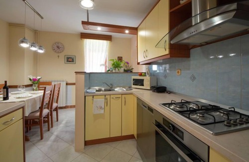 Jurdani House | Vacation home Pepe by Interhome