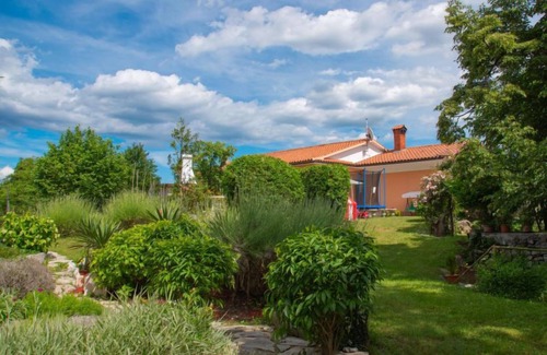 Jurdani House | Vacation home Pepe by Interhome