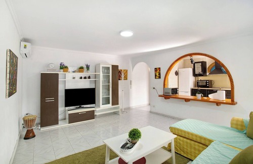 Mogan Apartment | Vacation Home 'Solhjem' with Mountain View, Garden, Terrace & Wi-Fi