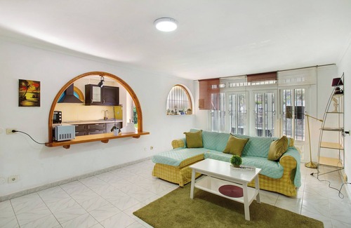 Mogan Apartment | Vacation Home 'Solhjem' with Mountain View, Garden, Terrace & Wi-Fi