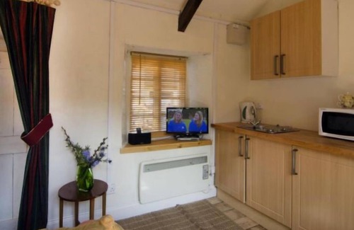 Galmpton House | Vacation home The Coombe in Galmpton - 2 persons, 1 bedrooms