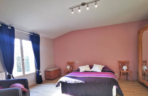 Chamaret House | Vacation home with fenced garden and secure swimming pool