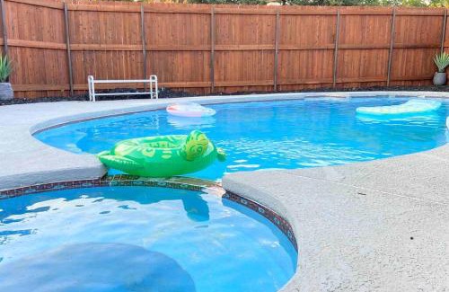 Buckner Terrace - Everglade Park House | Vacation Home with Private Pool