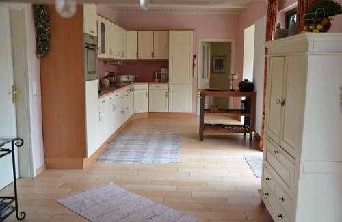 Varel House | Vacation in a historic house right on the Varel harbor!