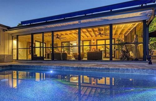 Bay Isle Villa | Vacation Luxury Villa/ Heated Pool -Beach Access New ·
