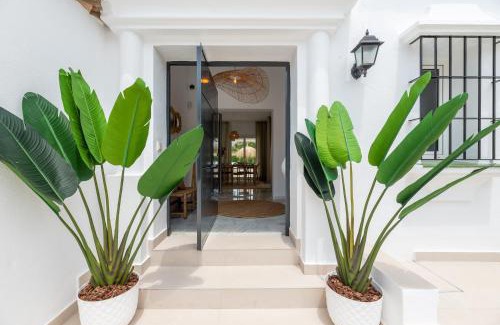 Nueva Andalucia Villa | VACATION MARBELLA I Villa Sirio, Golf-Front Villa, Private Heated Pool, Privacy, 10 min from Puerto Banus