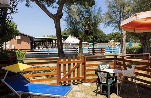 Casal Borsetti House | Vacation park Fantastico Bungalow Lake for 8 persons