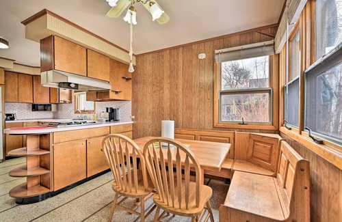 Lackawanna Apartment | Vacation Rental ~ 8 Mi to KeyBank Center!