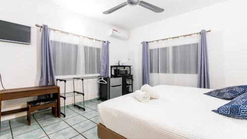 Colonia Adolfo Lopez Mateos Apartment | Vacation Rental - Upper Floor Room at Casa Cocoa