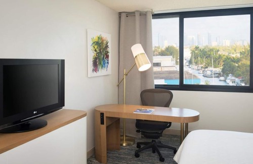 Seybold Hotel | Vacation Starts Here! Swimming Pool, Near Melreese Golf Course!