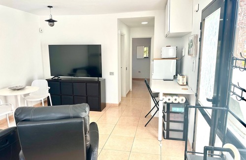 Corralejo Apartment | Vacation 'Viento Azul' with Shared Pool, Wi-Fi and Air Conditioning