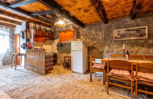 Vrgorac House | Vacation with pool and mountain panorama.