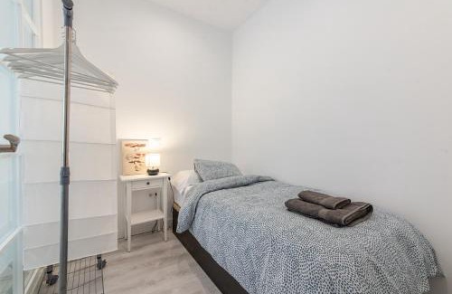 Barrio de La Latina Apartment | Vacavic Plaza Mayor apartament