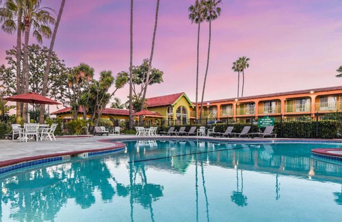 Costa Mesa Hotel | Vagabond Inn Costa Mesa