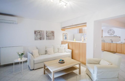 Xirokastello Apartment | Valeroso Apartment