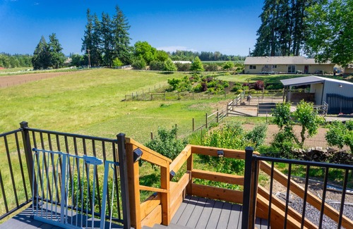 Woodburn House | Valle Verde Barn Loft: Rest and Relax on the Farm