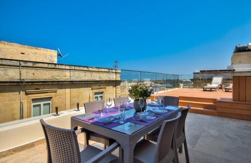 Valletta Apartment | Valletta Luxe 3-Bedroom Duplex Penthouse with Sea View Terrace and Jacuzzi