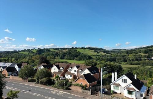 Exeter House | Valley House