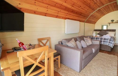 Rhayader House | Valley View Pod