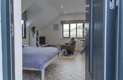 Seaton Apartment | Valley View Studio Annexe