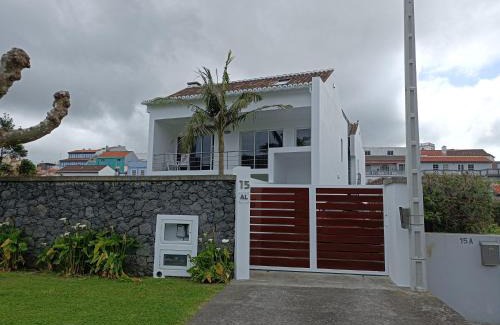 Praia da Vitoria Apartment | Valmoa T4