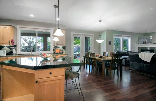 Evergreen House | *Vancouver Estate with Park Like Backyard*