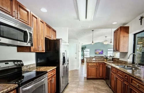 Connors House | Vanderbilt Beach Naples Waterfront Home Close to Ritz Hotel
