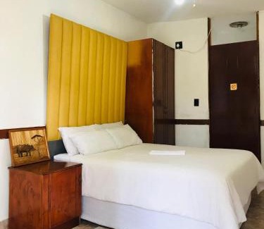 Greater Johannesburg Metropolitan Area House | Vardos Lifestyle Guest House