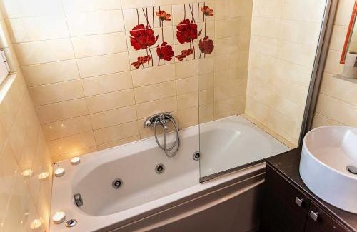 Petralona Apartment | Vasilis Thissio Petralona 3d floor 55sqm