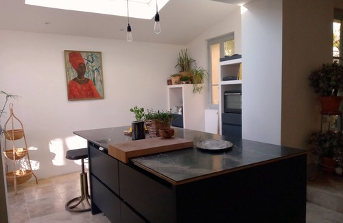 Saint-Quentin-la-Poterie House | Vast village house, swimming pool 12x4, land 700 m2