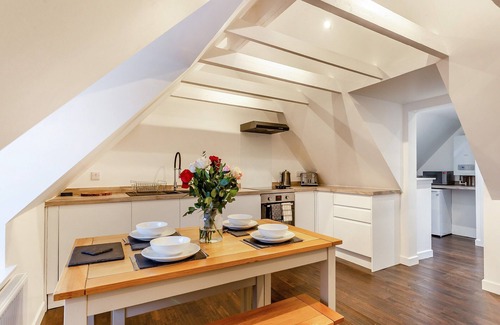 Ardersier Cottage | Vectis Cottage is located in the village of Ardersier with amazing views over the sea.