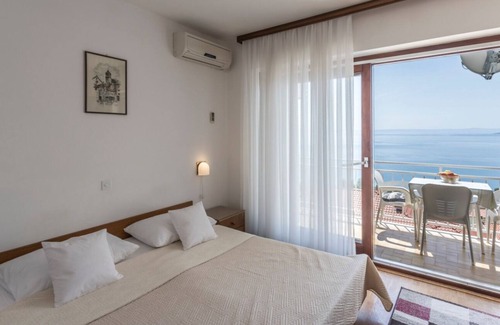 Baska Voda Apartment | Vedra- Free Parking and Close to the Beach - A1