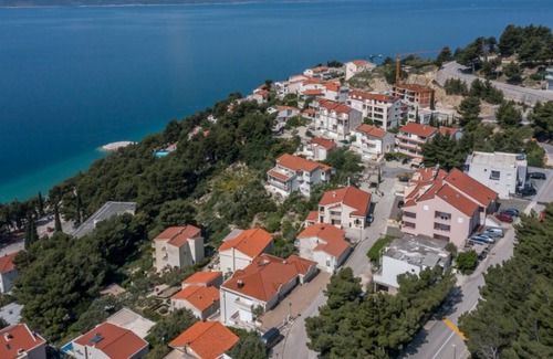 Baska Voda Apartment | Vedra- Free Parking and Close to the Beach - A1