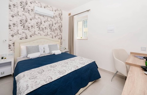Gzira Hotel | VelaBlu Suites - Double Room