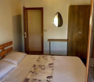 Mbrostar-Urë House | Velaj Guest House