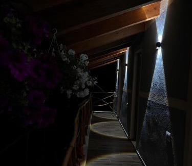 Mbrostar-Urë House | Velaj Guest House