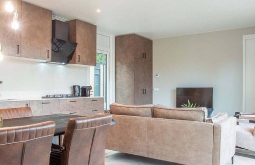 Ede Ski Chalet | ✓ Veluwehoeve at Bospark Ede ✓ Holiday home for 4 people ✓ Located in Ede (Gelderland) ✓ Holiday resort in the Veluwe region ✓ Book directly at the resort