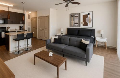 Five Points South Apartment | Velvet King Studio Urban Escape A21