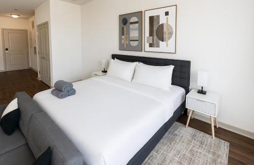 Five Points South Apartment | Velvet King Studio Urban Escape A21